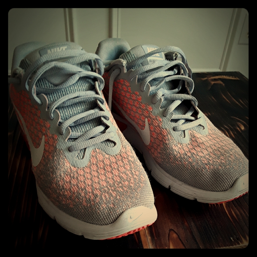Nike Air Max Sequent 2
